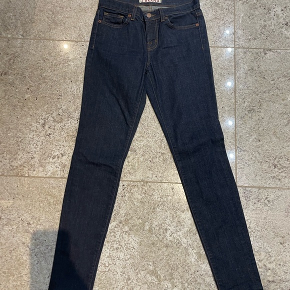 J Brand Skinny Leg Mid Rise Jeans Pure Wash 26 STYLE # 811C032 - Picture 11 of 14